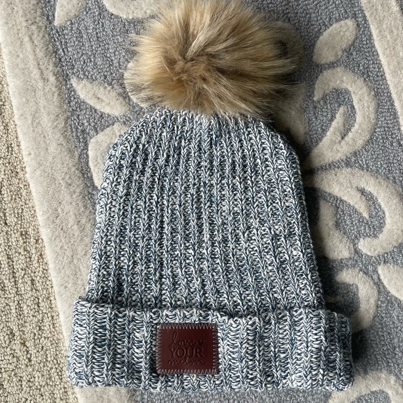 Love Your Melon Accessories - Love Your Melon pom beanie